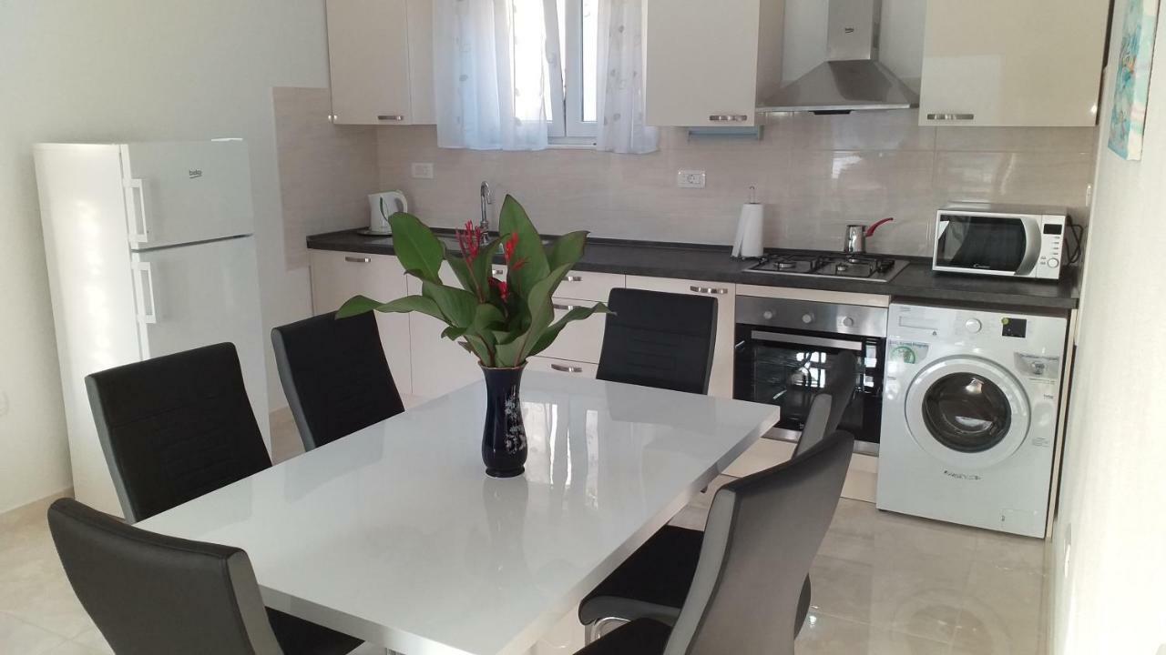 Apartment Zaklopatica Λάστοβο Εξωτερικό φωτογραφία
