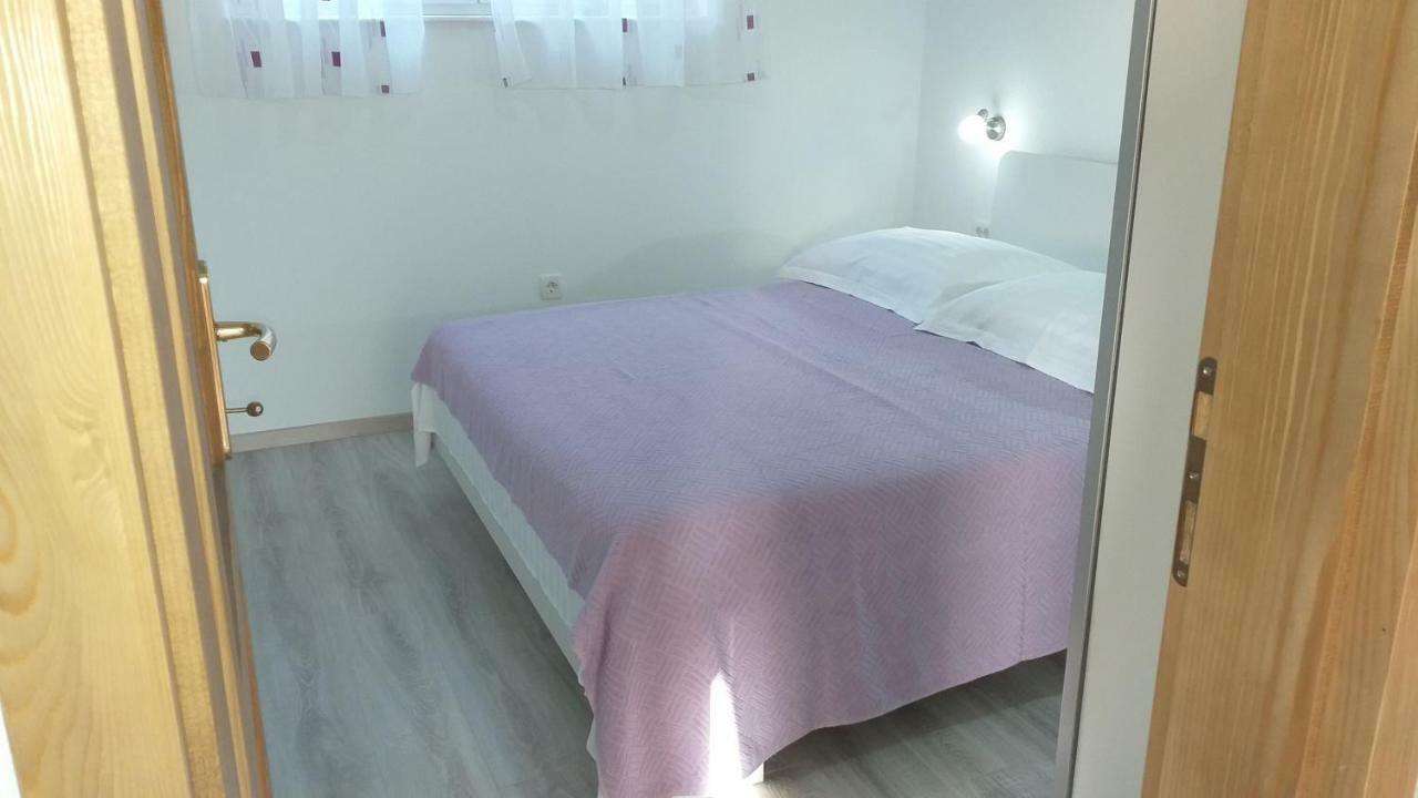 Apartment Zaklopatica Λάστοβο Εξωτερικό φωτογραφία